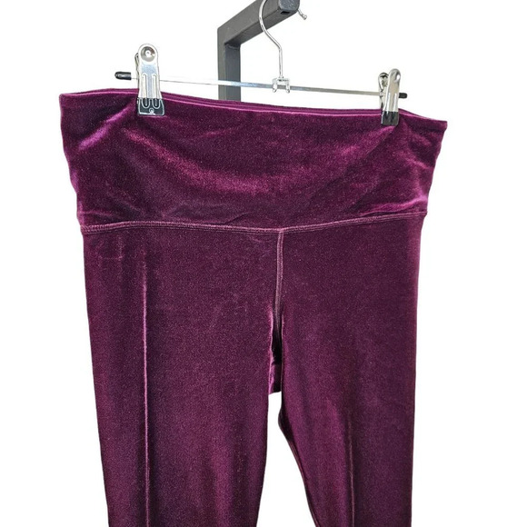 Athleta Womens  Elation Velvet Tight Size Large - Picture 9 of 9